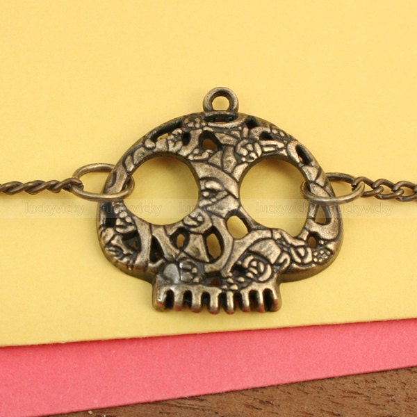 Skull Bracelet- vintage skull charm bracelet