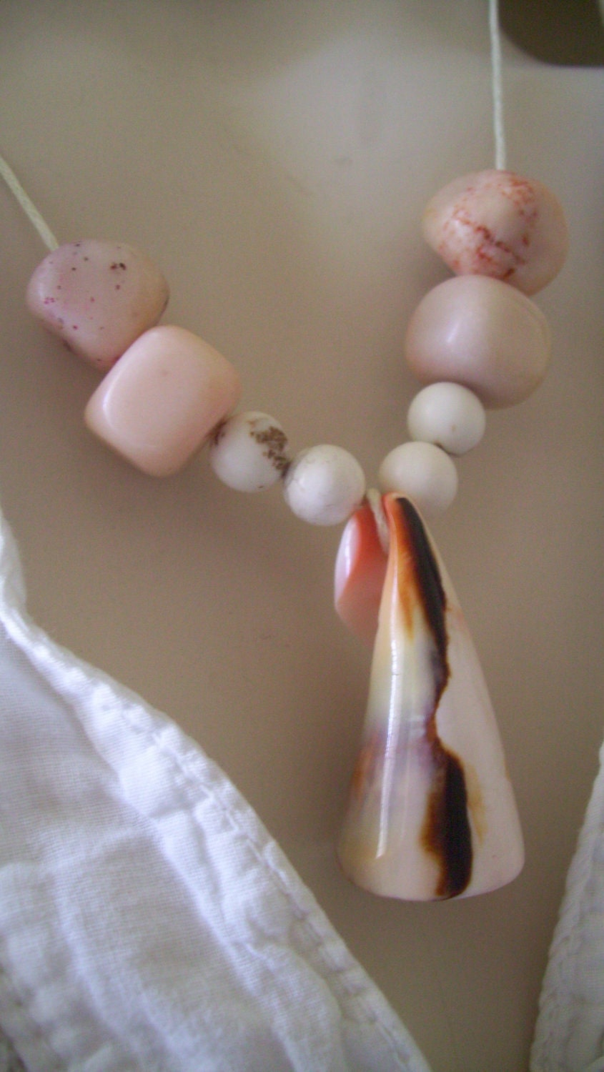 Light Pink Stone Necklace Coral Shell Pendant Summer Fashion Pendant LOH team