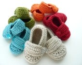 Any Color--Crochet baby shoes--Button Loafers--Baby booties--Boy or Girl- 0-3 months, 3-6 months, 6-9 months