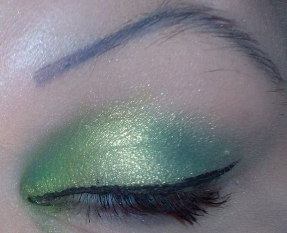 Nymphette Green Loose Powder Mineral Eye Shadow