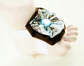 Merry Go Round Tootsies Handmade Baby Barefoot Sandals with Cute Yo-Yo and Matching Embelishments One Pair
