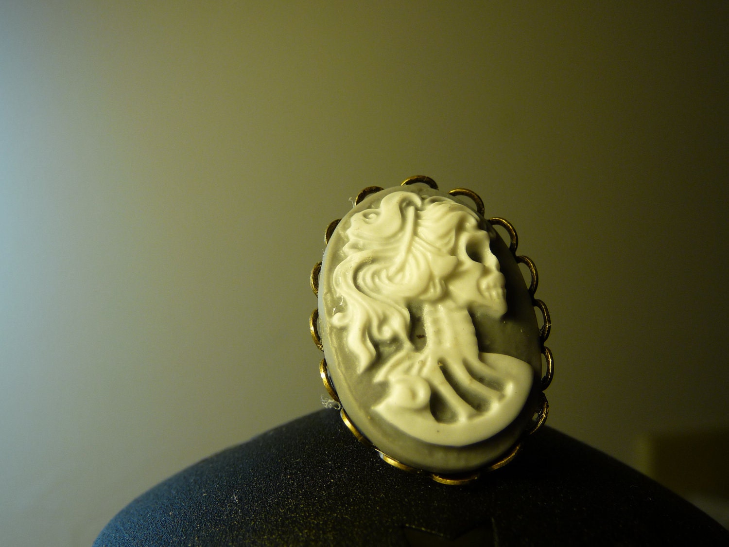 Skeleton Cameo Adjustable Ring in White and Gray by vintagerust