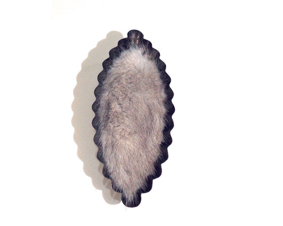 TARTE-broche en fer et vison