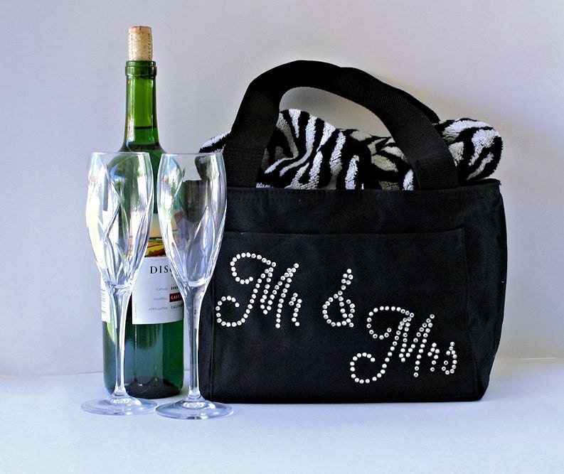 Weddings, Bride, Groom, Wedding Gift, Personalized gift for Bride & Groom, Bridal Shower, Destination Wedding, Just Married Refresher Cooler