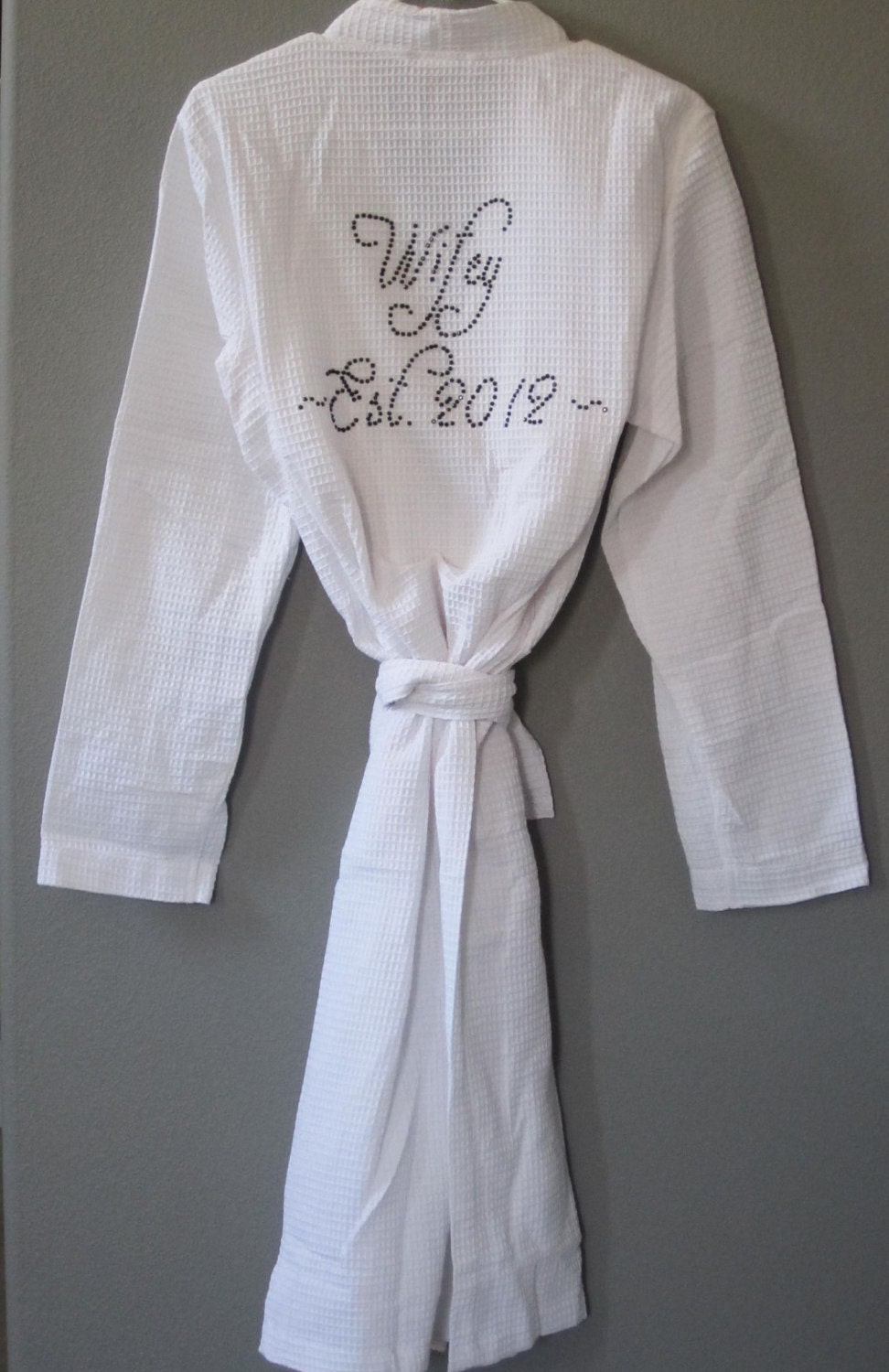 WEDDING Robe, Wedding Party Favors,Personalized Bridesmaid Gifts, Maid of Honor Gifts, Mother of the Bride Gifts, Bejeweled Wedding Robe