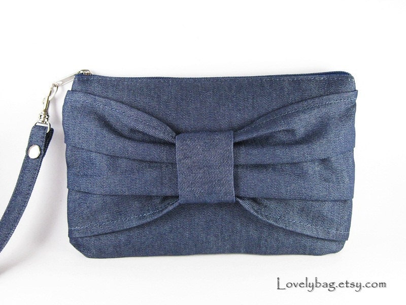 Big Bow Denim Clutch Wristlet, Phone 5 Wallet, iPhone 5 Wristlet, iPhone Wristlet, Cell Phone Wristlet, Zipper Pouch, Zipper Wristlet
