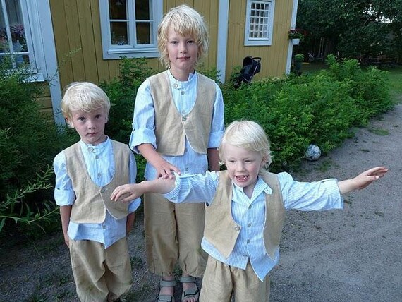 Boys linen outfit. Ring bearer suit, linen vest, blue shirt, linen pants. Rustic country wedding