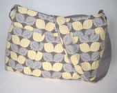 Pleated handbag, large bag, in Grey and yellow --the 'Lily'