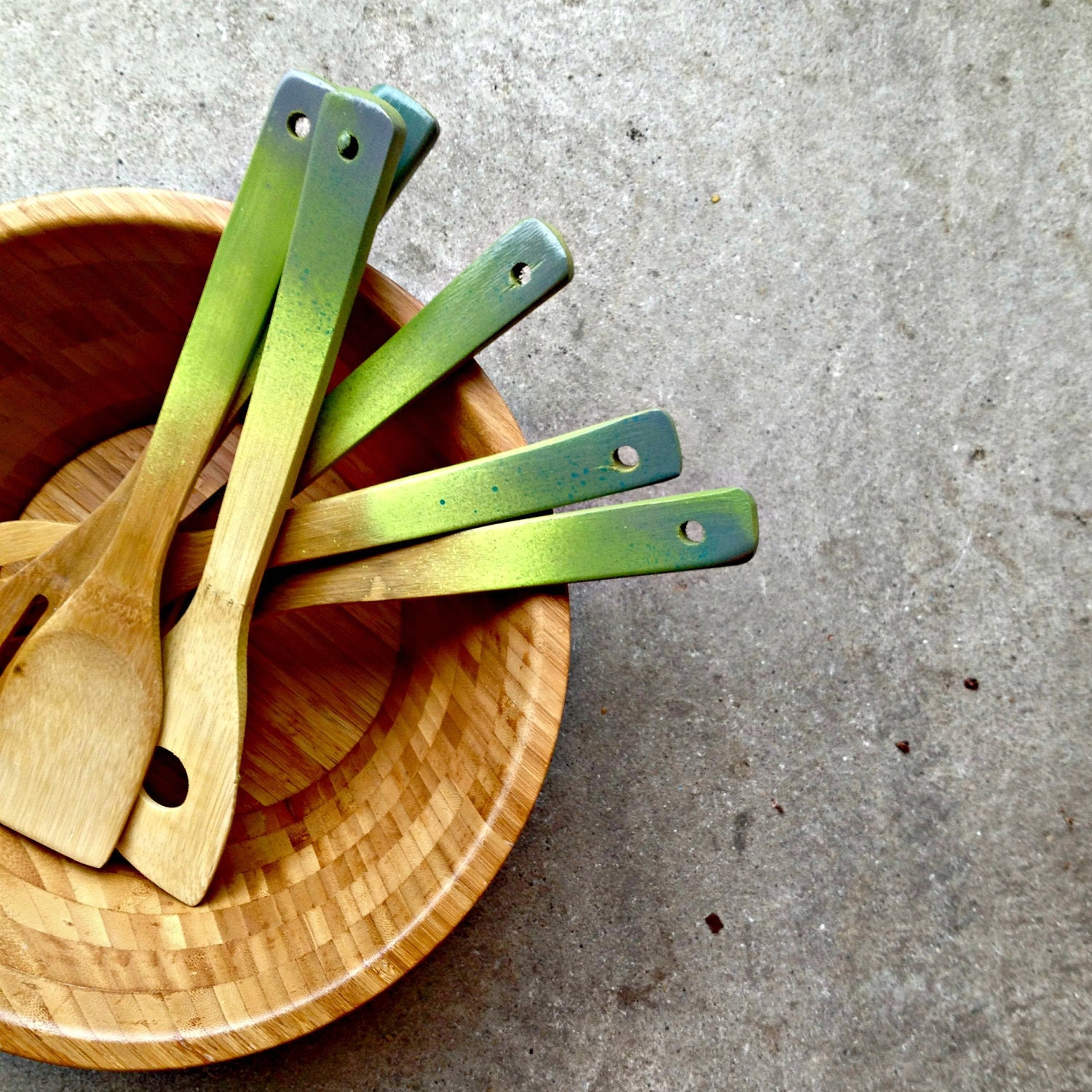 Ombre Wooden Spoons in avocado