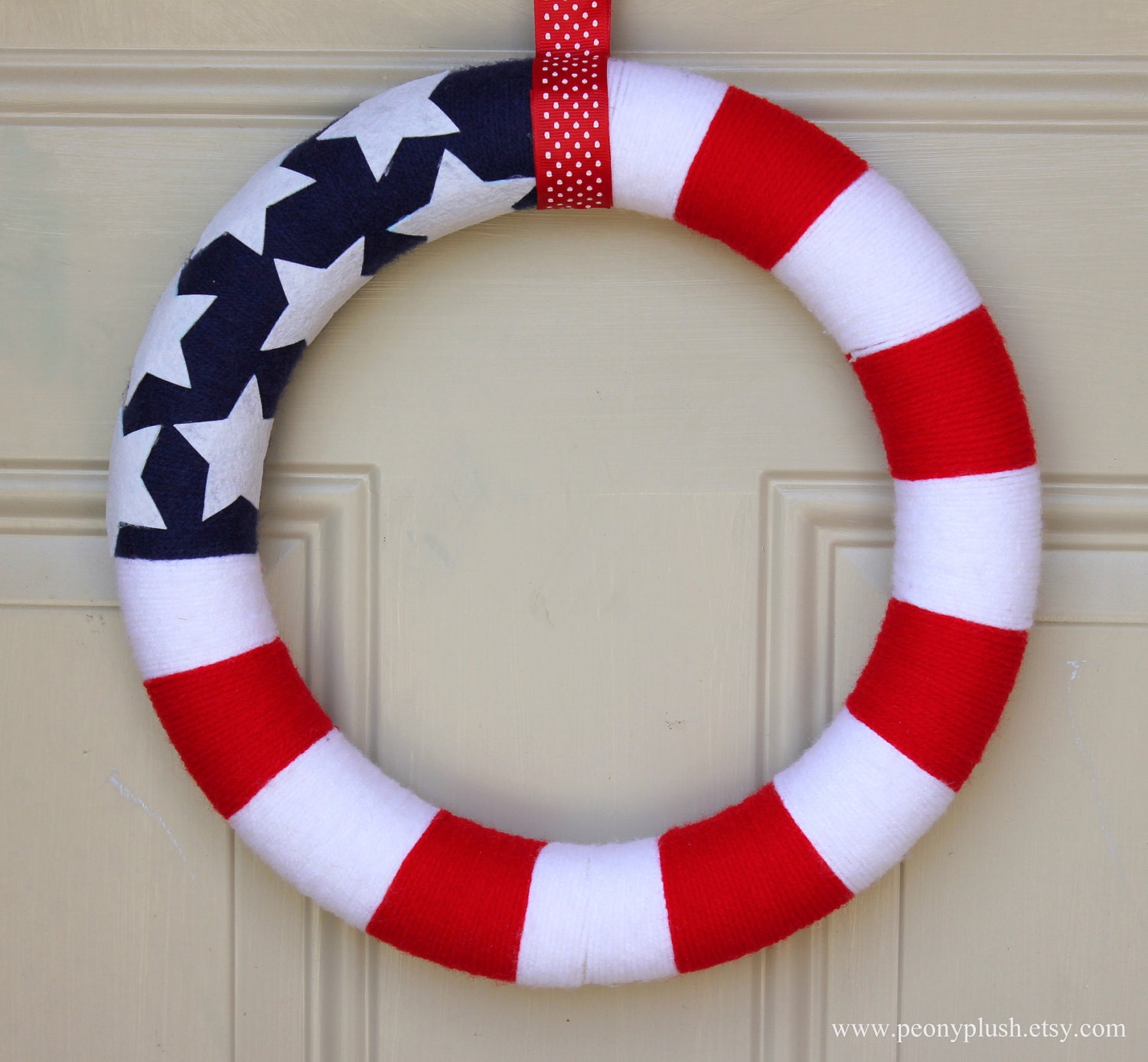American Flag Yarn wreath. Military wreath. Memorial Day Wreath. Fourth of July Wreath. Independence Day Wreath. Patriotic Wreath.