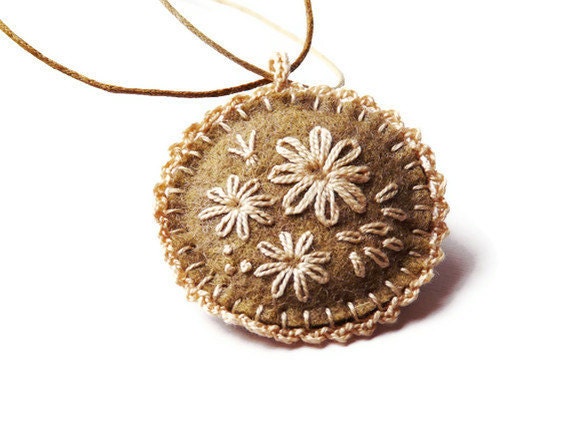 Embroidered Felt necklace flowers pendant rustic wedding