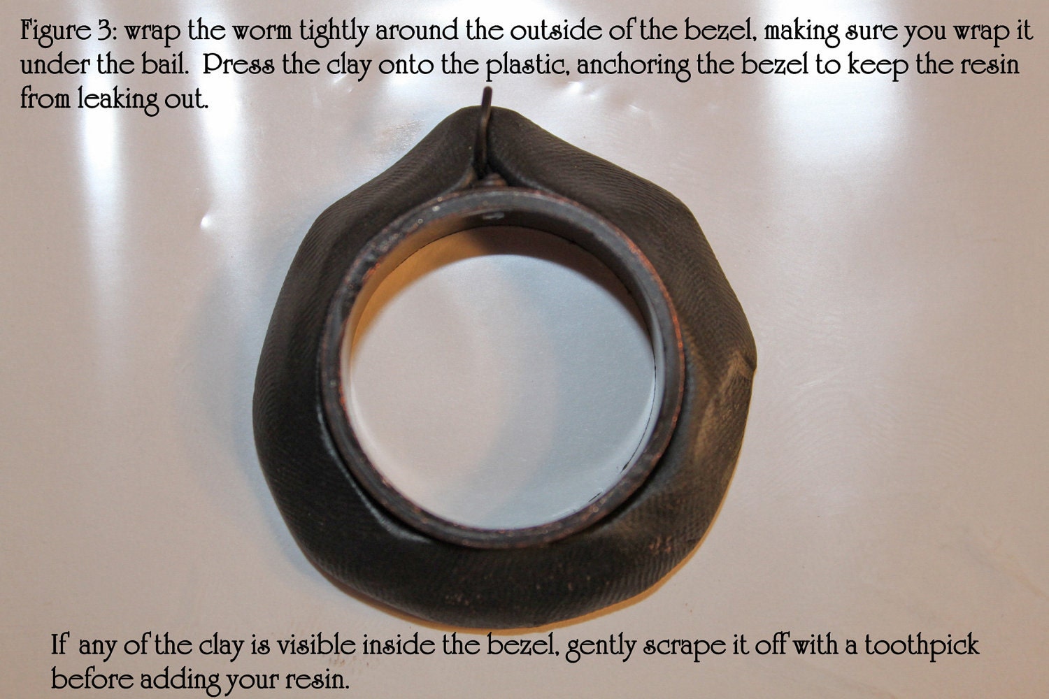 How to use my upcycled copper pipe bezels with resin to create a pendant - Free Tutorial