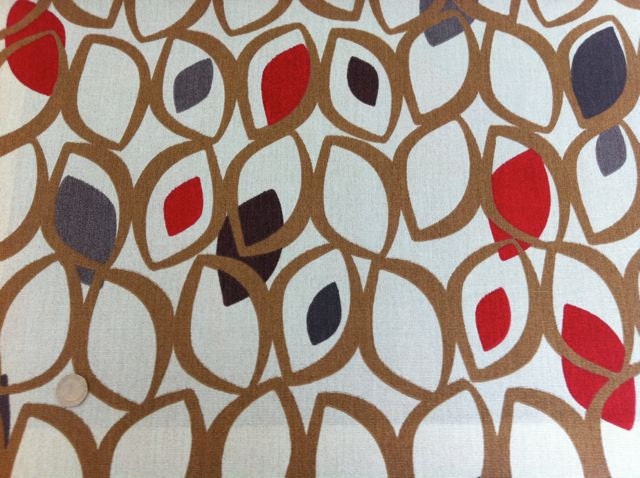 One Yard - Retro eyelets in natural linen color with detail in brown, red berry and grey fabric