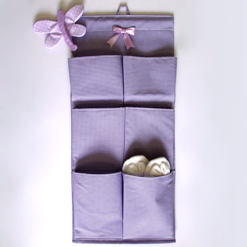 Wall pocket with 6 pockets in purple checkered fabric