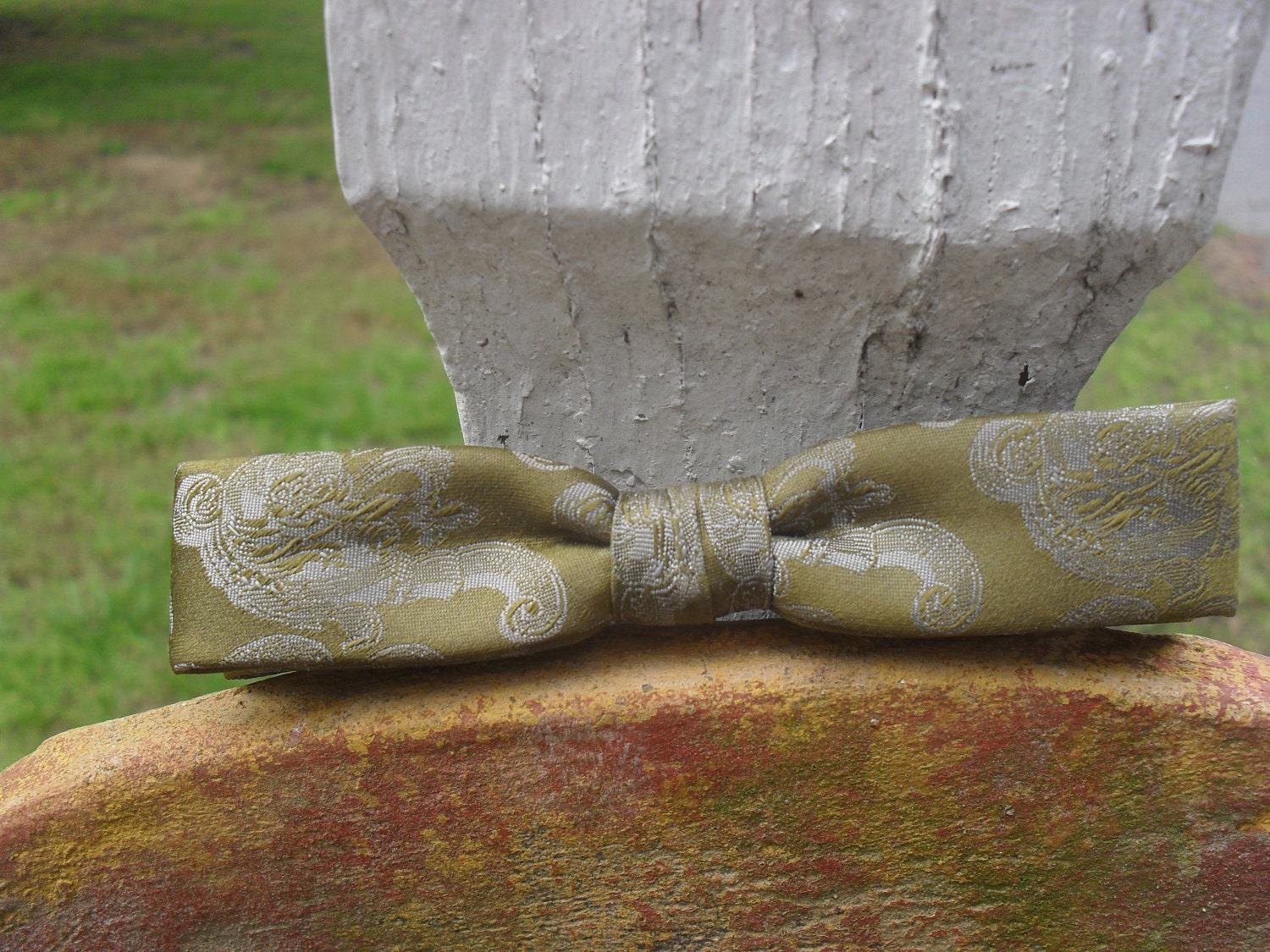 Vintage 1950s Ormond NYC Olive Green Bowtie with silver paisley design - Mad Men