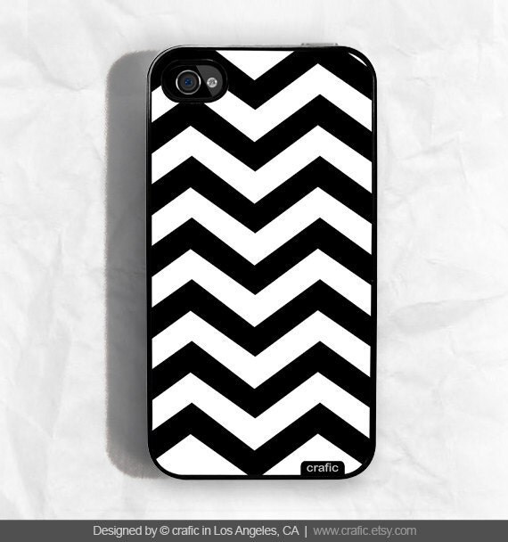 iPhone 4 case iPhone 4s case BLACK Chevron iPhone Hard Case