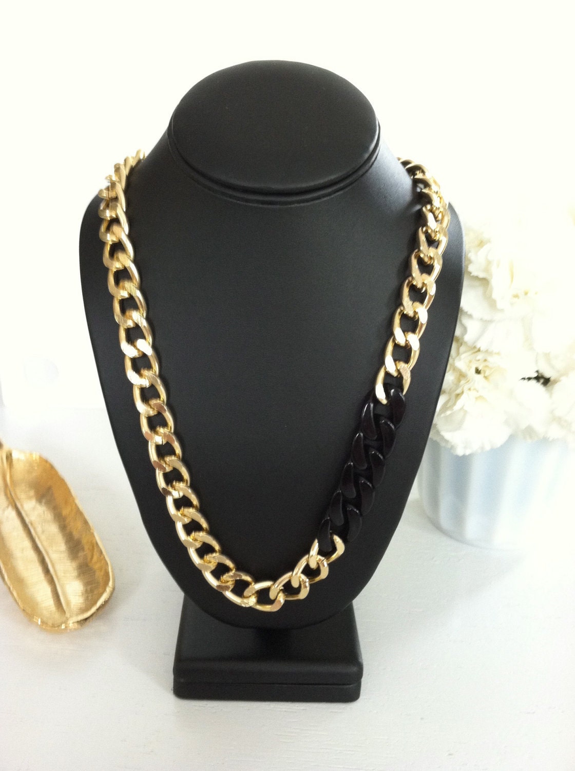 OMG black and gold chain necklace