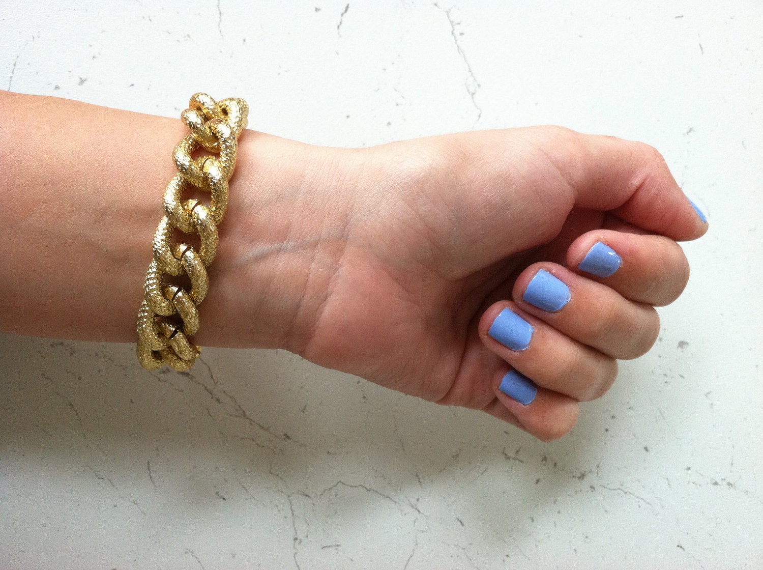 Textured gold chain bracelet
