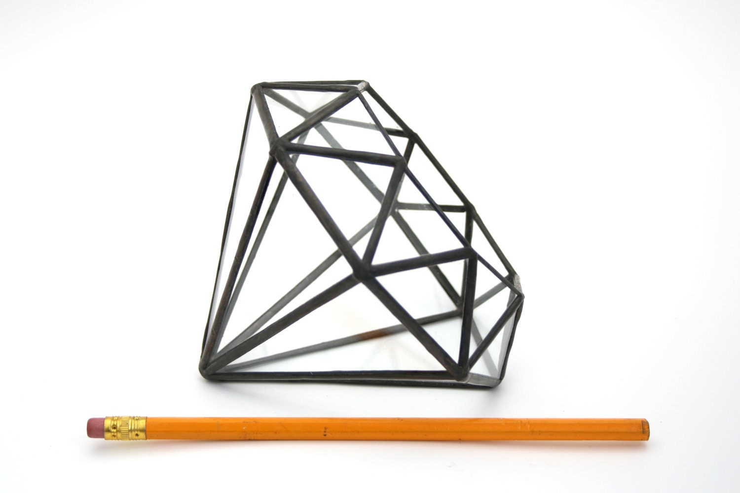 Diamond //made with recycled glass// - Medium