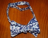 Navy/white floral bow tie