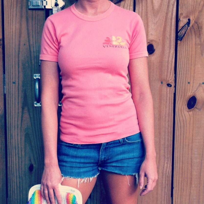 Vintage Venezuela Souvenir Tee Pink "Isle de Margarita"