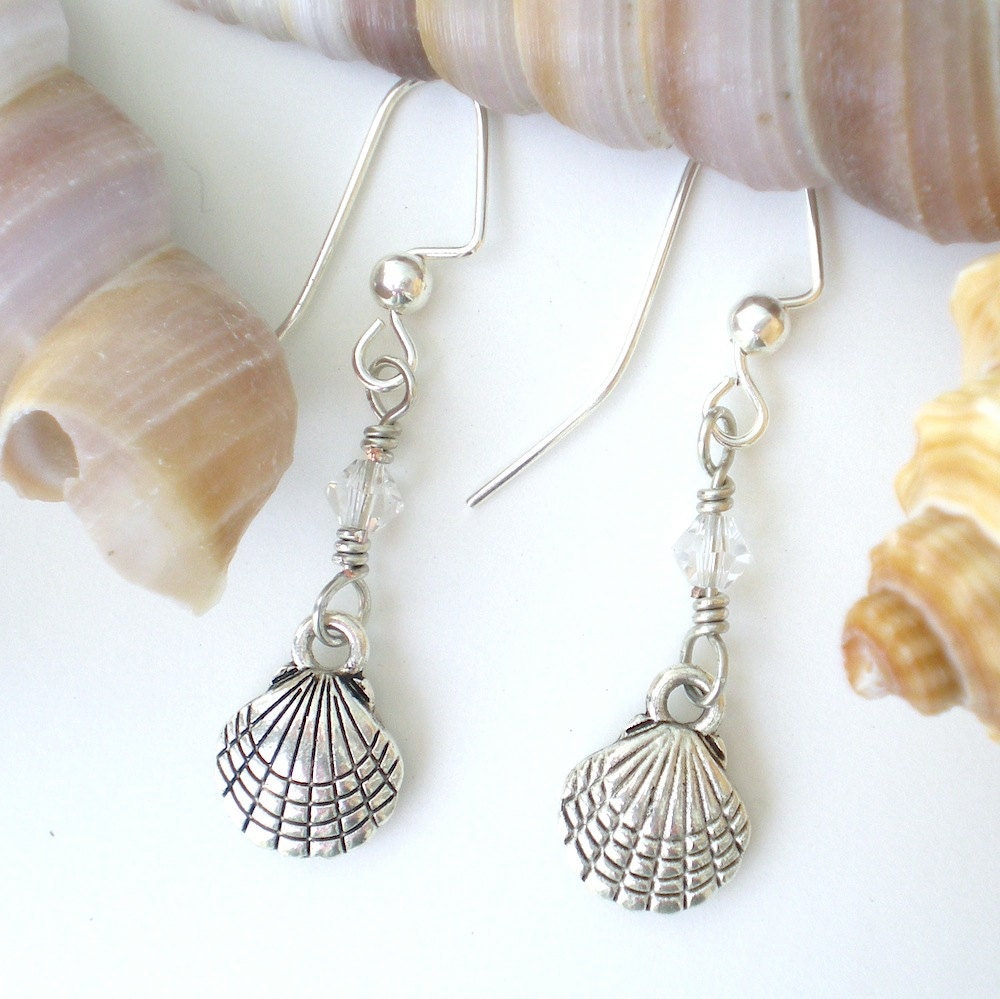 Shell Charm Earrings, Nautical Earrings, Silver Shell Earrings, Beach Earrings, Shell Earrings