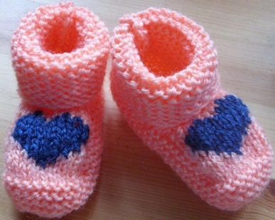 Baby Heart HAND KNITTED booties - 3-6 months - Many colours available