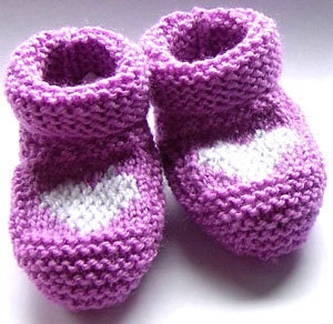 Baby Heart HAND KNITTED booties - 6-9 months - Many colours available