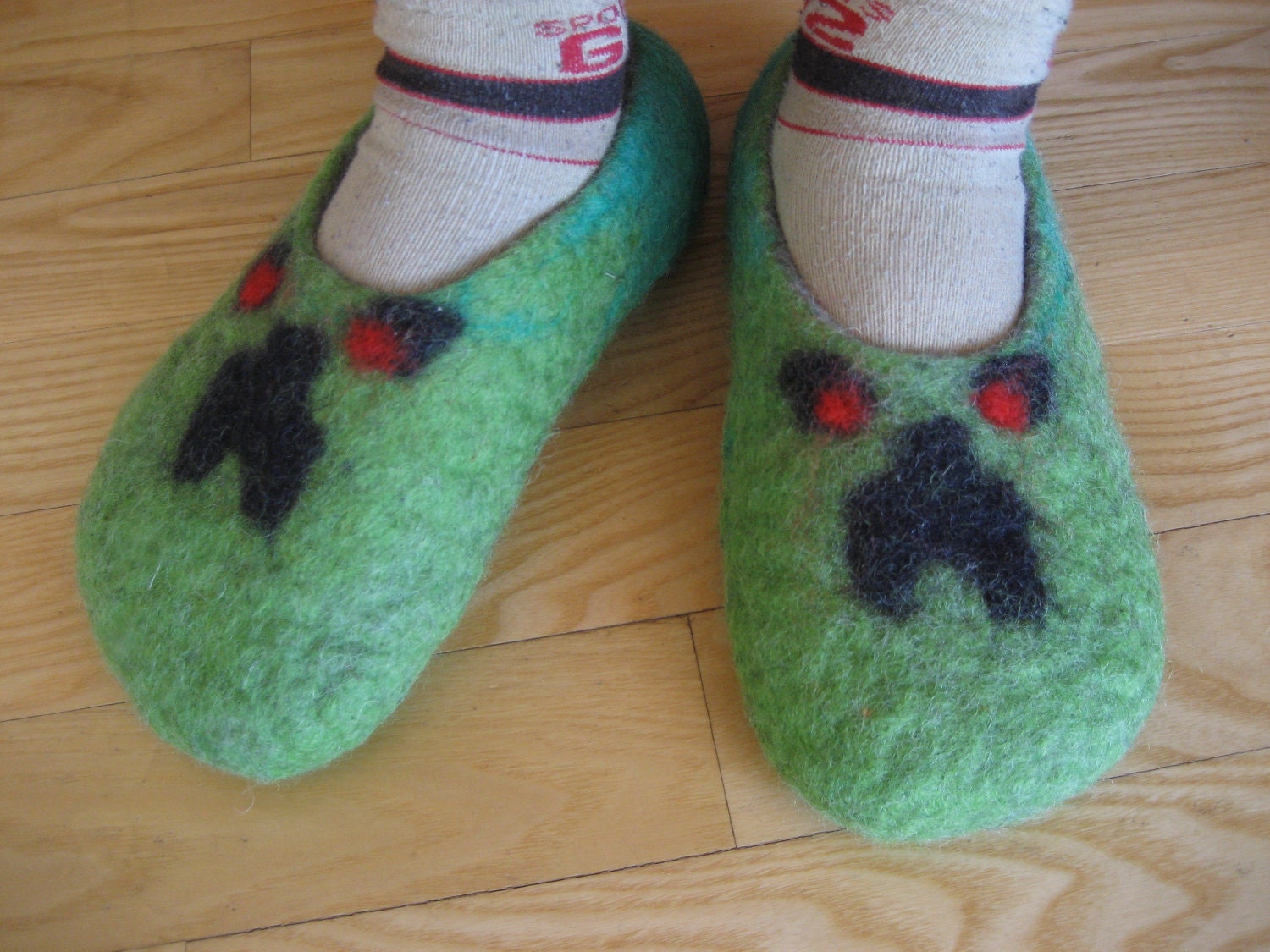 Minecraft felt slippers. Gift under 50. Creeper, Enderman. Made to order. St. Patrick's Easter kids children gift.