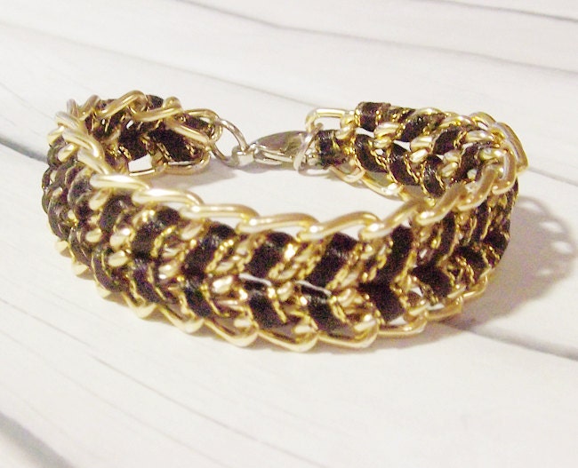 Friendship Ribbon Thread Intertwined gold chain bracelet - black color