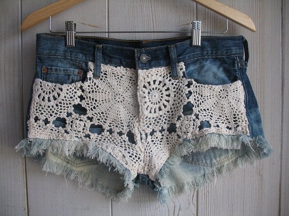 Levi's 501 Ecru Crochet Cut-Off Denim Midrise Shorts S/M