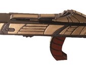 Very special Star Trek DS9 massive Cardassian phaser rifle rare resin prop. Fully painted ready to use.