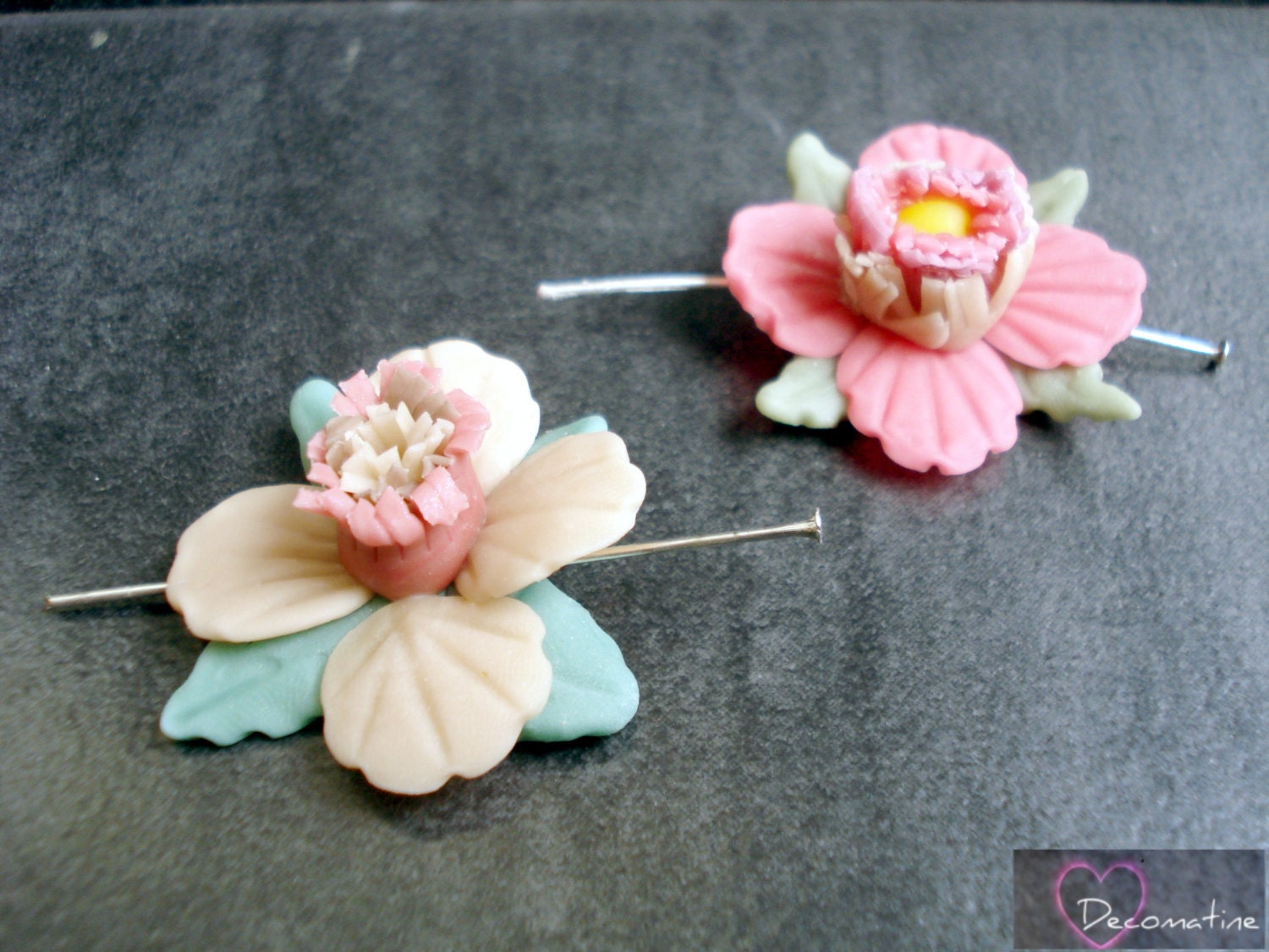 2 large cold porcelain flowers