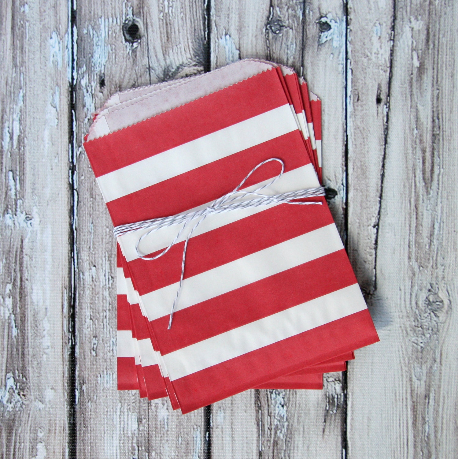 Favor Treat Bags with Free Printable Thank You Tags - Red Stripes - The TomKat Studio