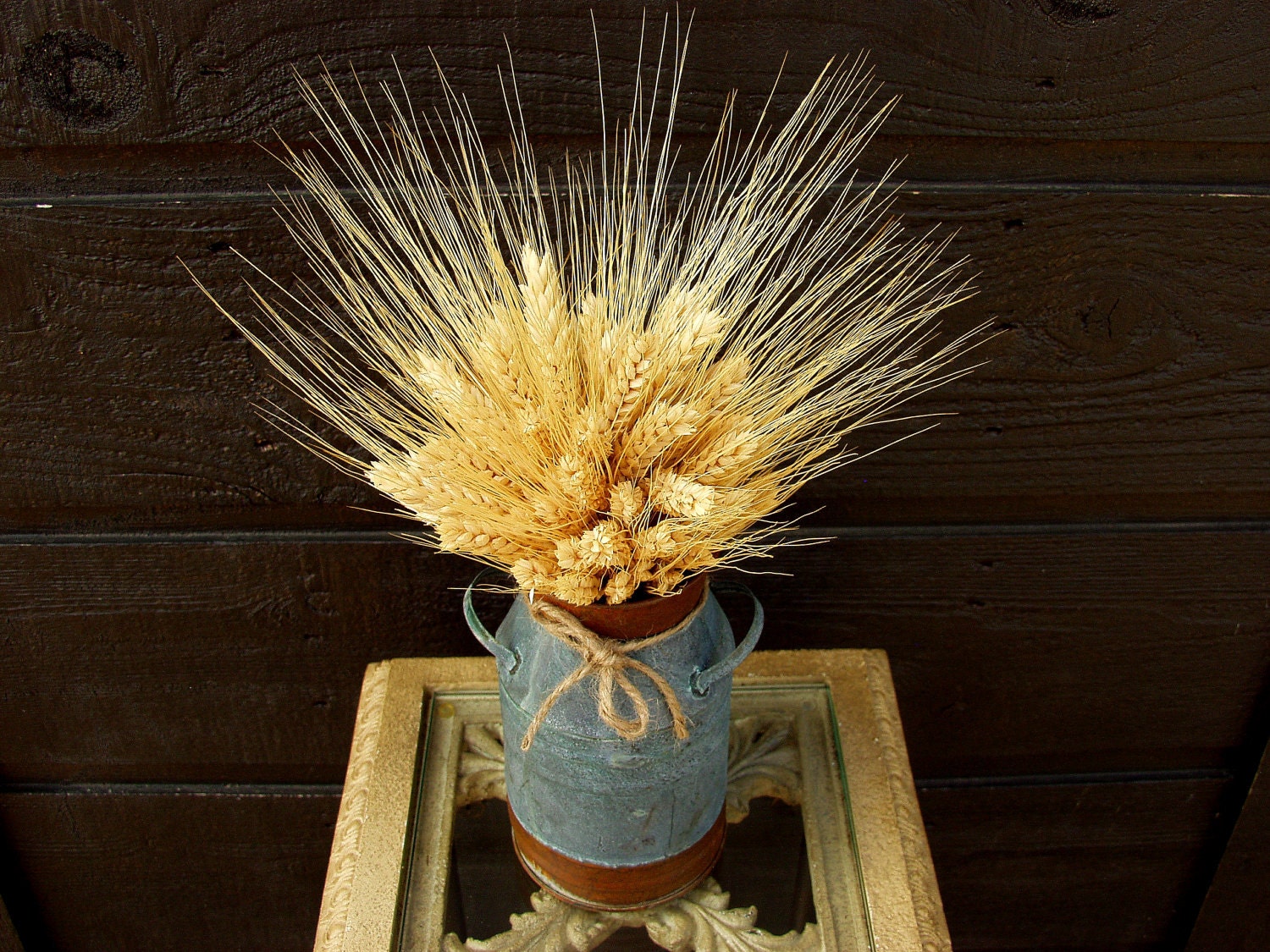 Country Farmhouse Vintage Milk Container with Dried Wheat Bundle - 002