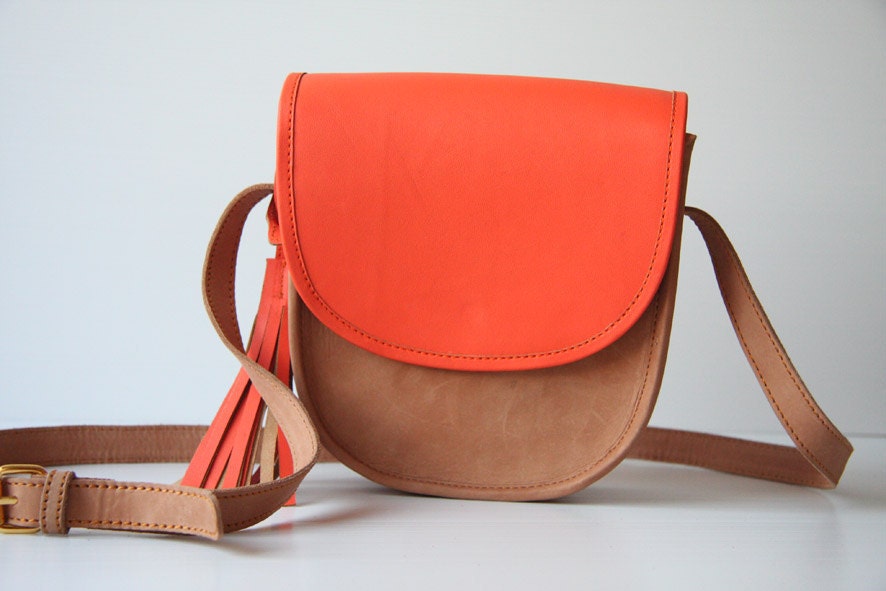 TANGERINE - Cross Body Leather Bag in Nude and Tangerine