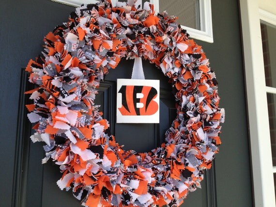 Fabric Cincinnati Bengals Wreath, Football, NFL, 20 inches