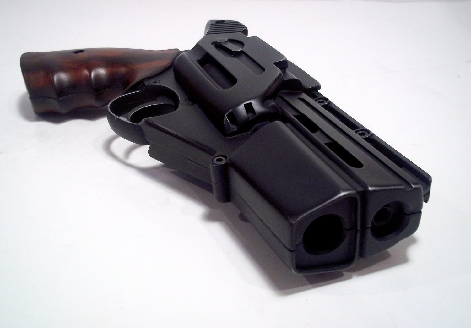 BattleStar Galactica Season One Blaster Screen accurate Fully functional rare