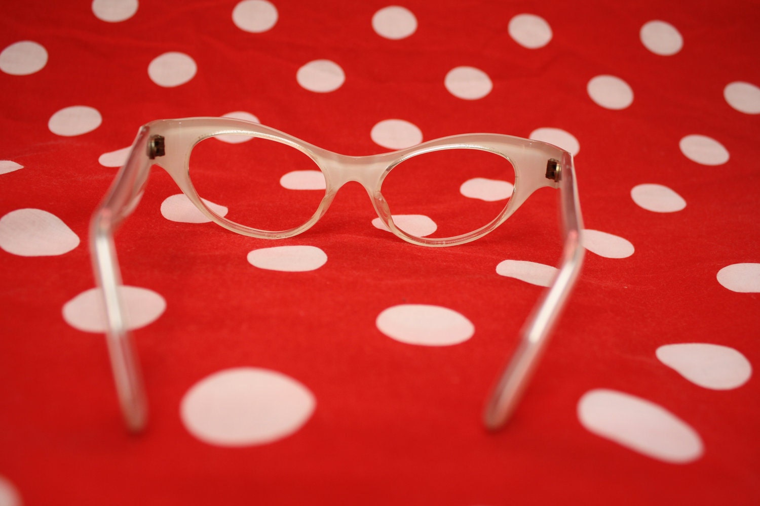 50's White Pearl Cat Eye Glasses