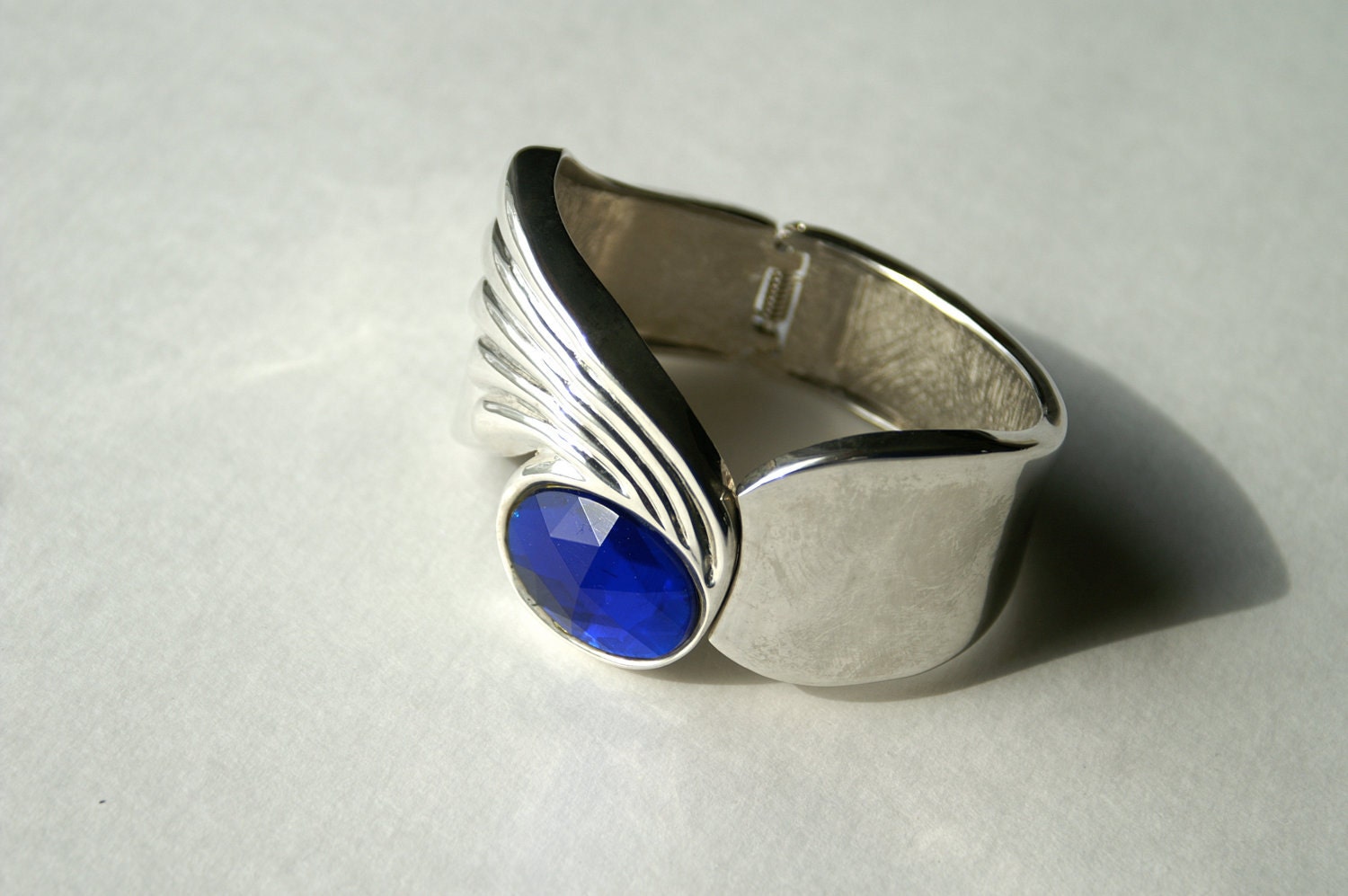 Vintage Hinged Bracelet Wide Cuff Silvertone with Blue Faceted Acrylic Stone Art Deco Style