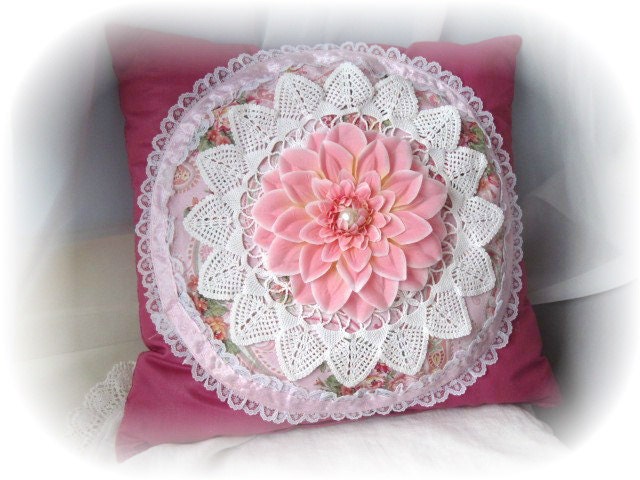 PINK PILLOW Romantic Layered Shabby Chic