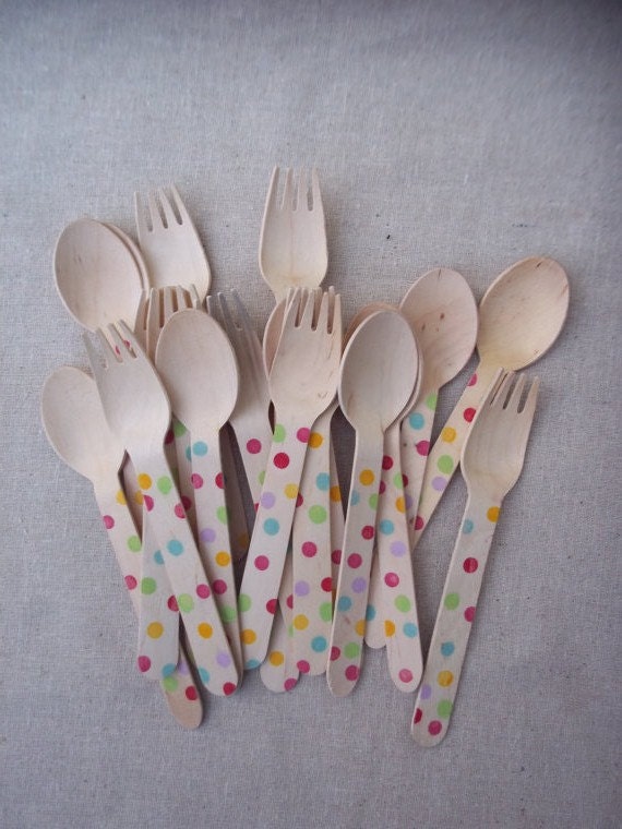 20   Polka Dot Wooden Spoons & Forks      Party Cutlery