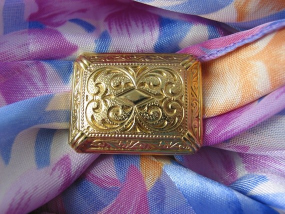 Vintage Gold scarf holder