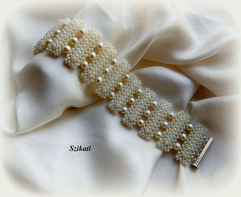 Beaded pearl bracelet, seed bead jewelry, bridal jewelry, OOAK jewelry