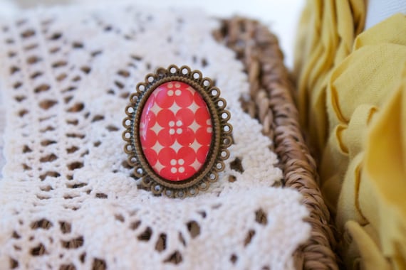 Red Retro Ring