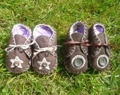 Adorable unisex baby felt booties 0 - 6 months - brown / cream