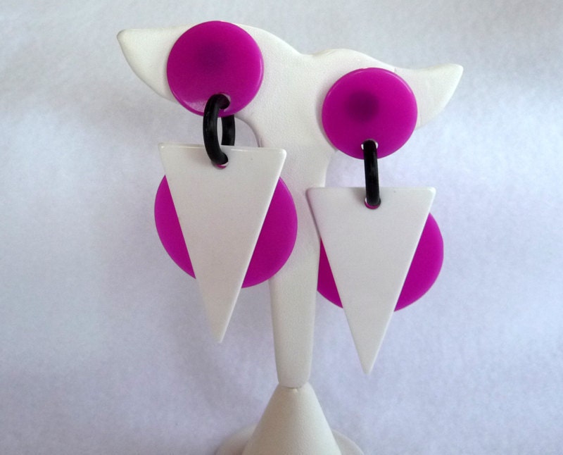Vintage Geometric Plastic Earrings - Mondo Retro Pierced Earring