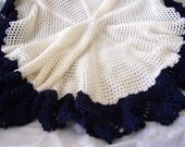 baby shawl, pineapple edge