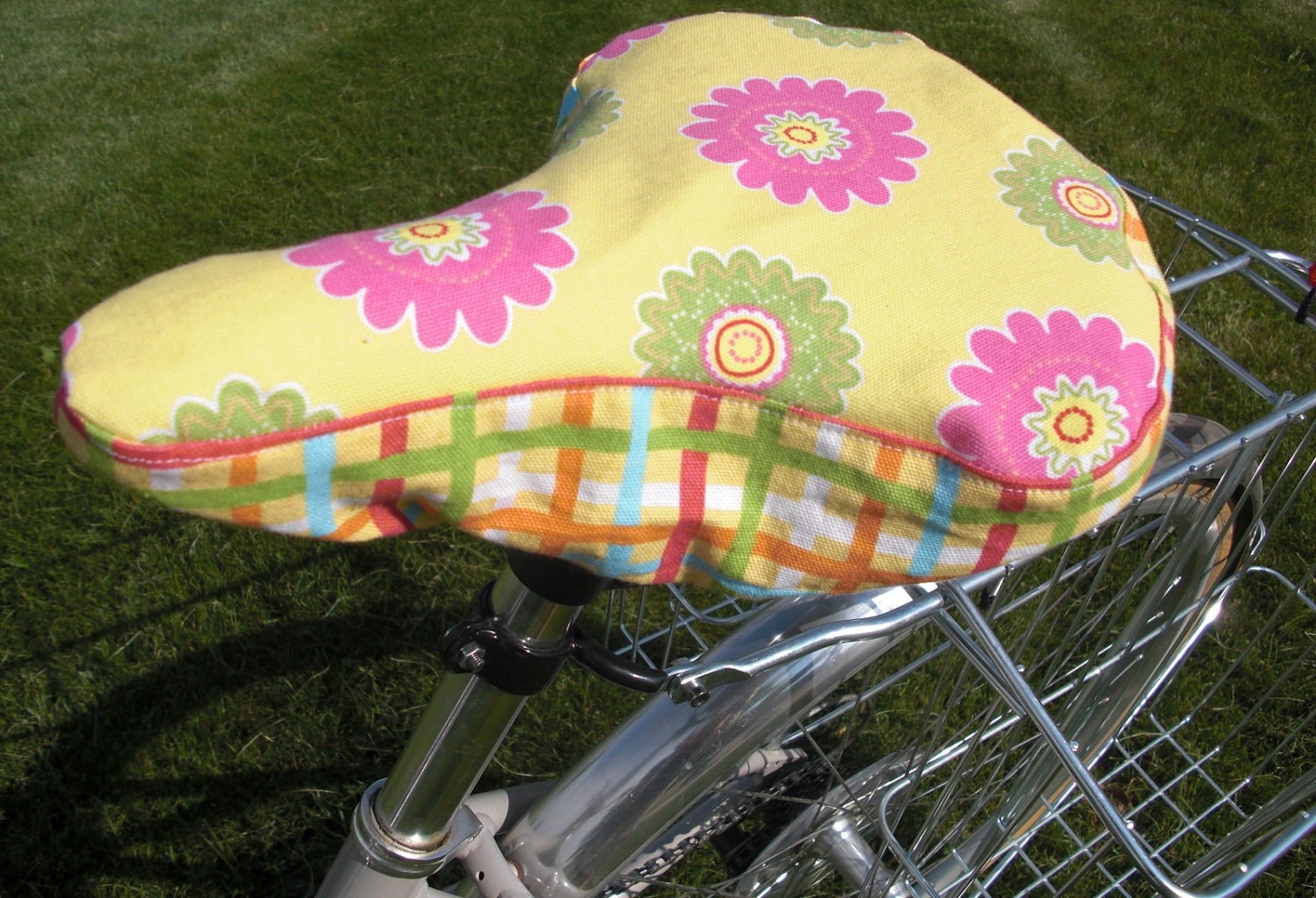 Bike Seat Cover - Lime & Pink Flowers