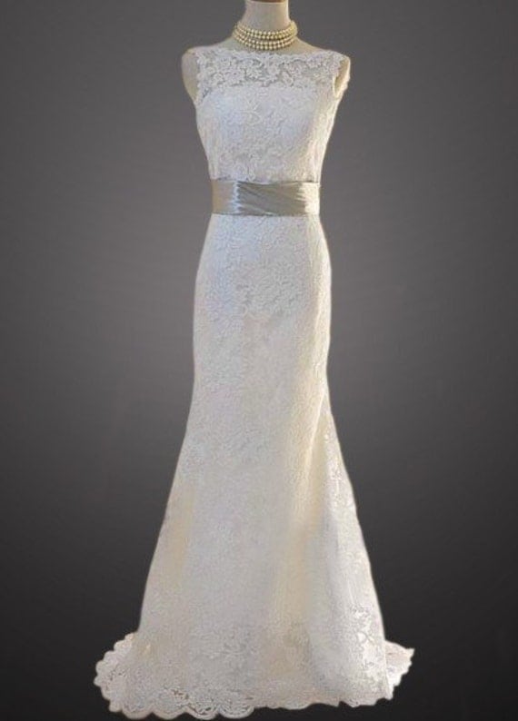 Custom make Vintage Wedding Dress A LINE Bridal Gown Bridesmaid Lace Flower Dress Satin Sash